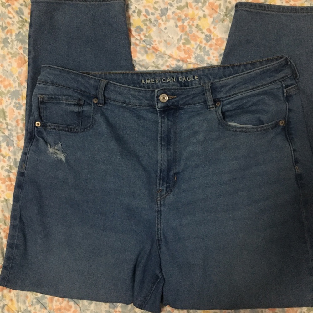 American Eagle mom jeans